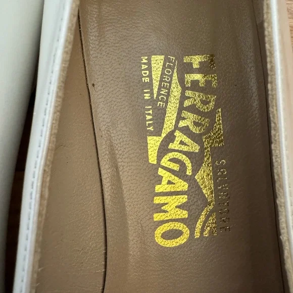 Ferragamo Women White Pumps size 9.5 - Picture 11 of 12